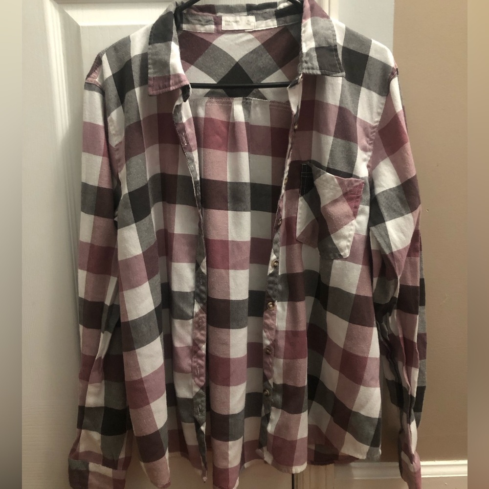 Maurice’s plaid shirt